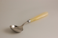 Cuillere a sauce Omega nacre naturel